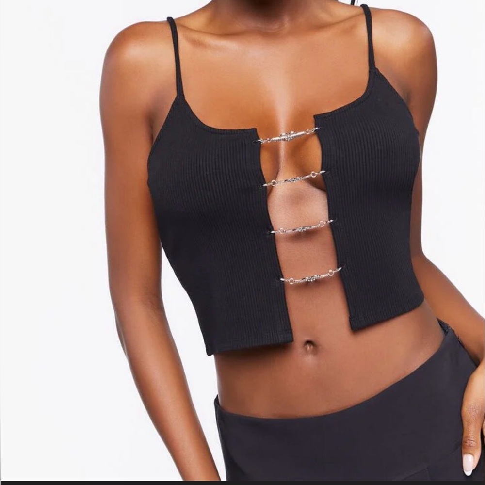Forever 21 Black Jeweled Clasp Crop Top Women’s Size Large